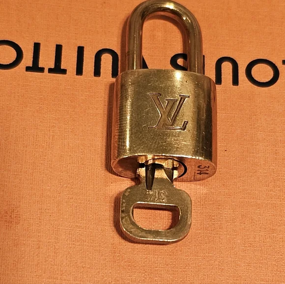 Louis Vuitton Authentic Lock & Key - Picture 3 of 6